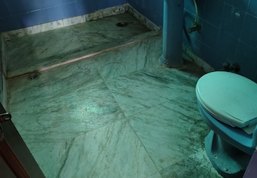 Bathroom in 2.5 BHK Independent House at Sector 55 – for Rent