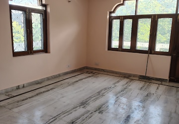 Building Lobby in 2.5 BHK Independent House at Sector 55 – for Rent