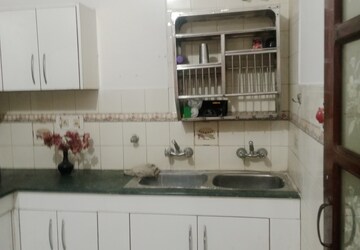Kitchen in 2.5 BHK Builder Floor at Sector 13 – for Rent