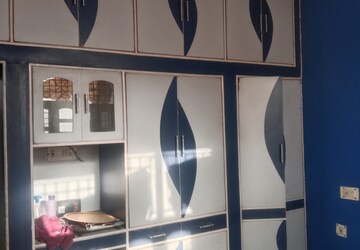 Room in 2.5 BHK Builder Floor at Sector 13 – for Rent