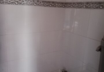 Room in 2.5 BHK Builder Floor at Sector 13 – for Rent