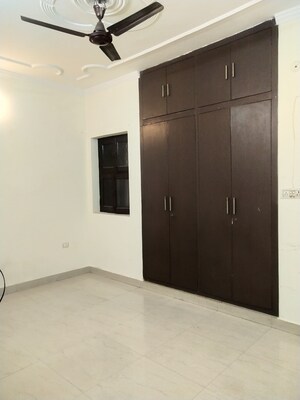 Room in 1 BHK Builder Floor at RWA Apartments Sector 41, Sector 41 – for Rent