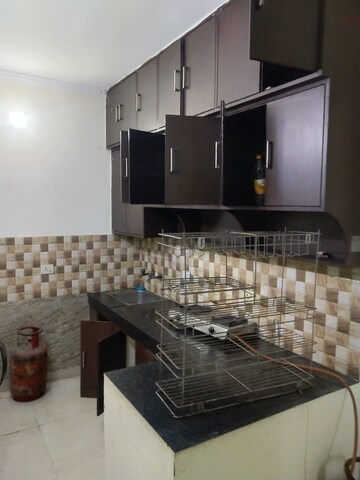 Kitchen in 1 BHK Builder Floor at RWA Apartments Sector 41, Sector 41 – for Rent