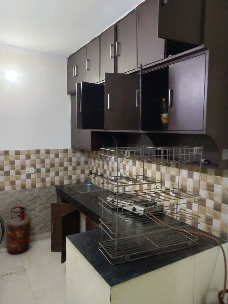 Kitchen, rwa-apartments-sector-41 1 Bedroom 450 Sq.Ft. Builder Floor In Sector 41 Noida 9347409