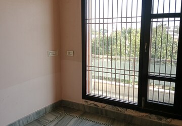 3 BHK Builder Floor For Rent in Sector 18