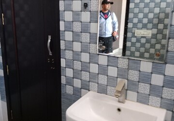 Bathroom in 3 BHK Builder Floor at Sector 18 – for Rent