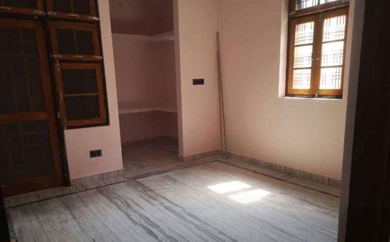 Room, gomti nagar 2 Bedroom 1300 Sq.Ft. Independent House In Gomti Nagar Lucknow 9347415