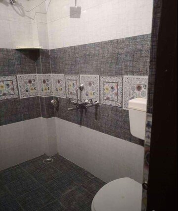 Bathroom in 2 BHK Independent House at Gomti Nagar – for Rent