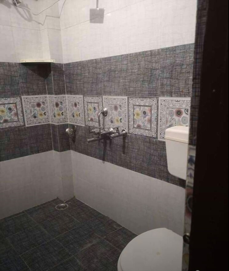 Bathroom, gomti nagar 2 Bedroom 1300 Sq.Ft. Independent House In Gomti Nagar Lucknow 9347415