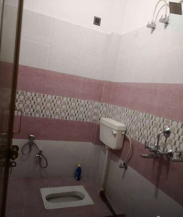 Bathroom in 2 BHK Independent House at Gomti Nagar – for Rent