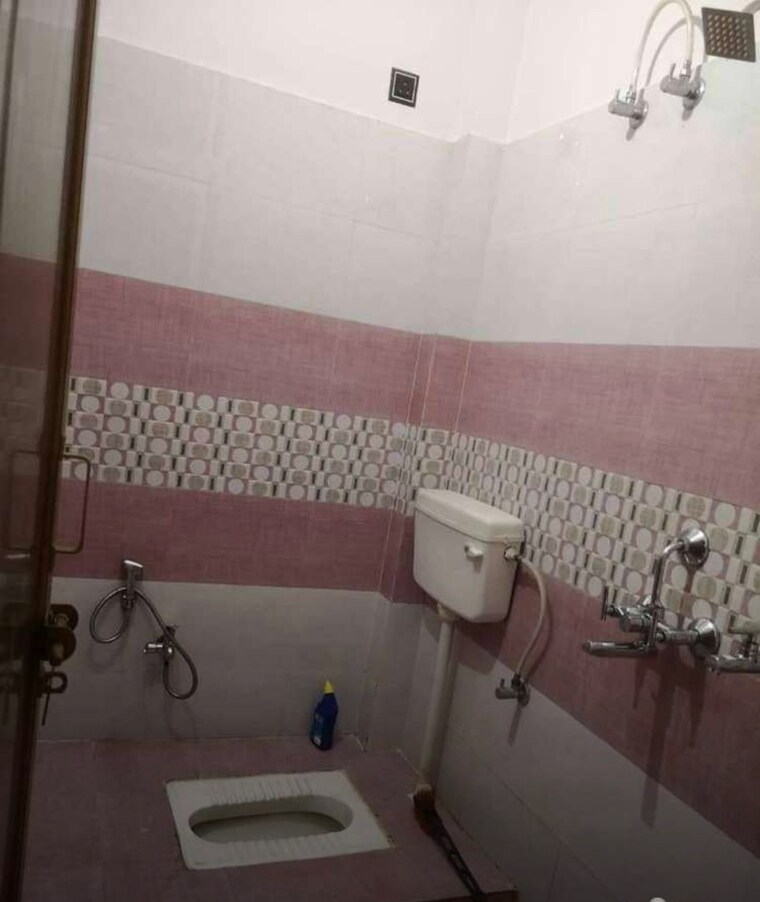 Bathroom, gomti nagar 2 Bedroom 1300 Sq.Ft. Independent House In Gomti Nagar Lucknow 9347415
