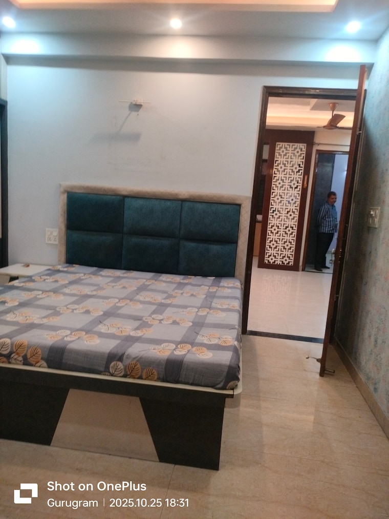 Bedroom, sector 30 3 Bedroom 1700 Sq.Ft. Builder Floor In Sector 30 Gurgaon 9347417