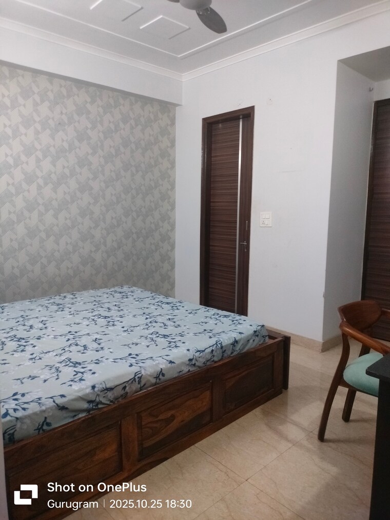 Bedroom, sector 30 3 Bedroom 1700 Sq.Ft. Builder Floor In Sector 30 Gurgaon 9347417