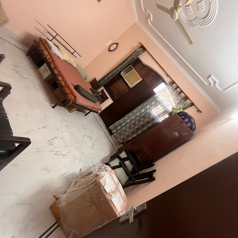 Living Room, d block shastri nagar 4 Bedroom 167 Sq.Yd. Villa In D Block Shastri Nagar Ghaziabad 9347431