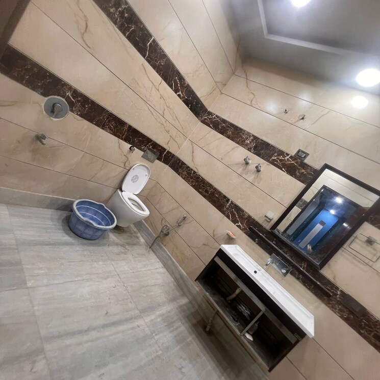 undefined, f block shastri nagar 6 Bedroom 185 Sq.Yd. Independent House In F Block Shastri Nagar Ghaziabad 9347433