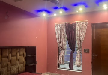 Bedroom in 6 BHK Independent House at F Block Shastri Nagar – for Sale
