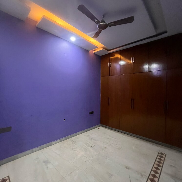 Room, f block shastri nagar 6 Bedroom 185 Sq.Yd. Independent House In F Block Shastri Nagar Ghaziabad 9347433