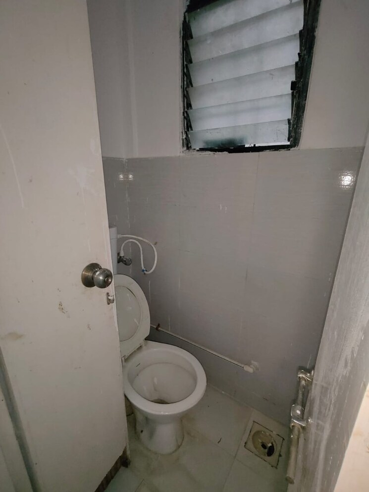 Bathroom, concord-pushpak 1 Bedroom 550 Sq.Ft. Apartment In Lohgaon Pune 9347434