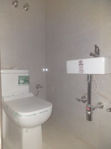 Bathroom in 1 RK Builder Floor at East Patel Nagar – for Rent