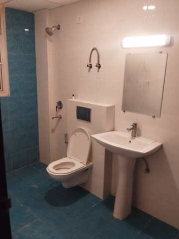 Bathroom in 3 BHK Apartment at Omaxe Waterscapes, Gomti Nagar – for Rent