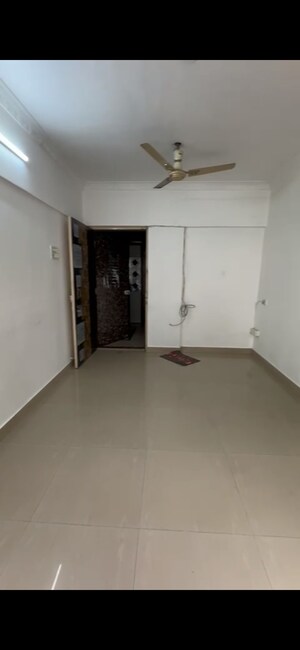 Room in 1 BHK Apartment at Arihant Plaza Mira Road, Mira Road – for Rent