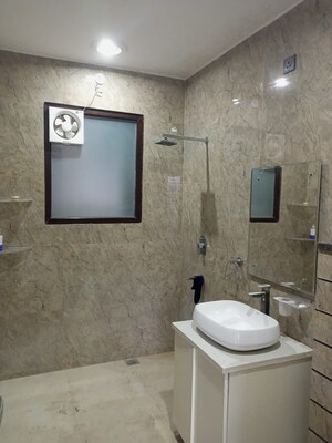 Bathroom in 1 RK Builder Floor at Sector 16 – for Rent