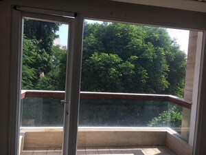 Balcony in 3 BHK Builder Floor at Adarsh Nagar – for Rent