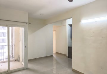 Room in 4 BHK Apartment at One Indiabulls, Sector 104 – for Sale