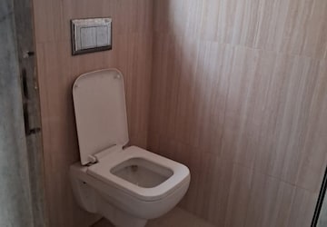 Bathroom in 1 BHK Apartment at Satellite Classic, Jogeshwari East – for Rent