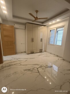 3 BHK Builder Floor For Sale in Veera Safdarjung Enclave