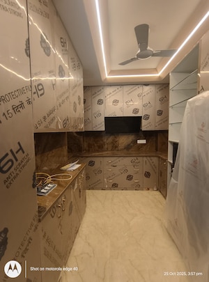 Kitchen in 3 BHK Builder Floor at Veera Safdarjung Enclave, Safdarjung Enclave – for Sale