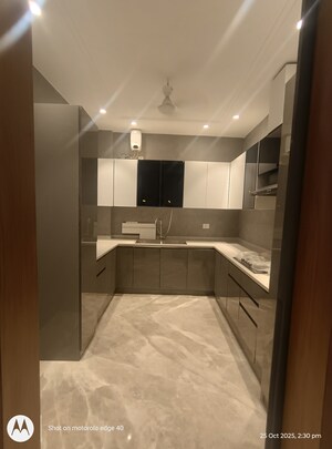 Building Lobby in 3 BHK Builder Floor at Kalkaji – for Sale