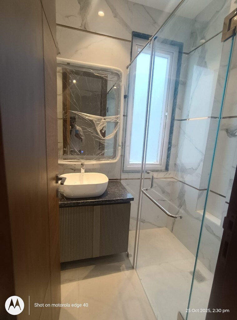 Attached Bathroom, kalkaji 3 Bedroom 1500 Sq.Ft. Builder Floor In Kalkaji Delhi 9347502