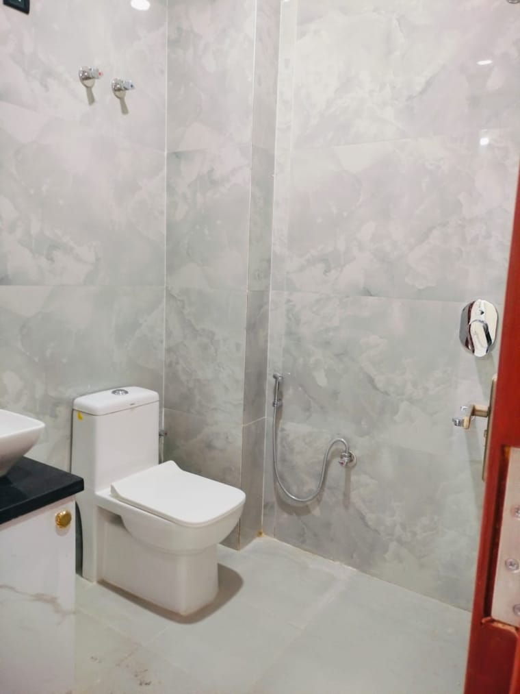 Bathroom, sector 15 3 Bedroom 2000 Sq.Ft. Builder Floor In Sector 15 Gurgaon 9347503