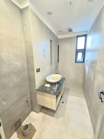 Bathroom in 3 BHK Apartment at DLF Alameda, Sector 73 – for Rent
