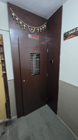 Furnished Amenities in 2 BHK Apartment at Monalisa Koparkhairne, Kopar Khairane – for Rent