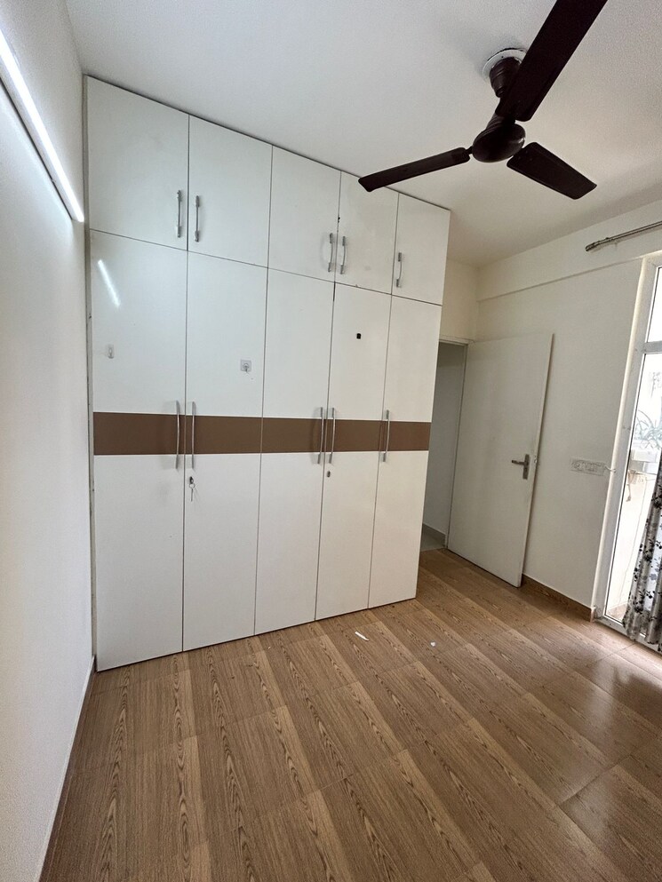 Kitchen, tulip-white 3 Bedroom 1326 Sq.Ft. Apartment In Sector 69 Gurgaon 9347519