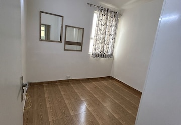 Room in 3 BHK Apartment at Tulip White, Sector 69 – for Rent