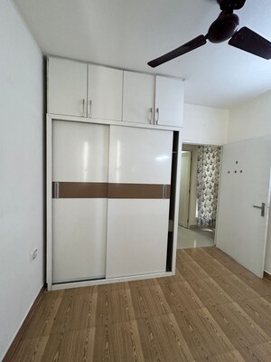 Room in 3 BHK Apartment at Tulip White, Sector 69 – for Rent