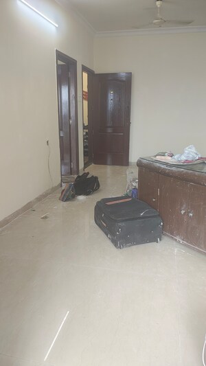 Furnished Amenities in 2 BHK Apartment at Chandak 34 Park Estate, Goregaon West – for Rent