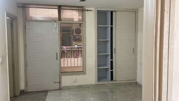 Room in 3 BHK Apartment at Malwa Escon Primera, International Airport Road – for Rent