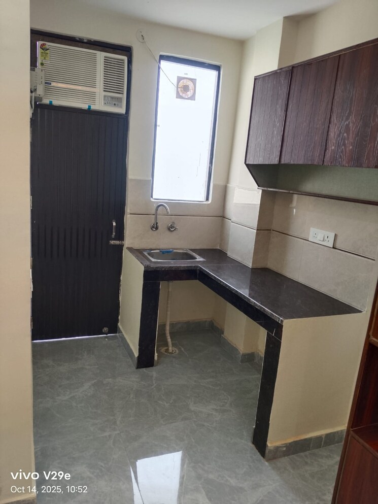 Kitchen, jmd-megapolis 1 RK 350 Sq.Ft. Builder Floor In Sector 48 Gurgaon 9347535