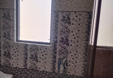 Bathroom in 1 RK Builder Floor at JMD Megapolis, Sector 48 – for Rent