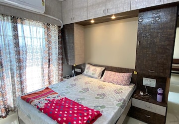 Bedroom in 2 BHK Apartment at Chandak 34 Park Estate, Goregaon West – for Rent