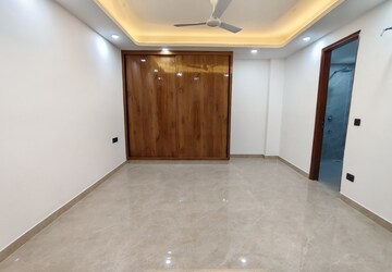 Master Bedroom in 3 BHK Builder Floor at Saket – for Rent