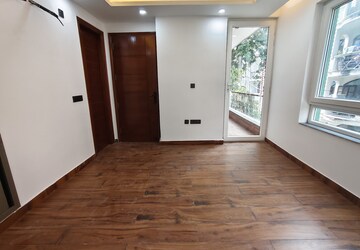 Master Bedroom in 3 BHK Builder Floor at Saket – for Rent