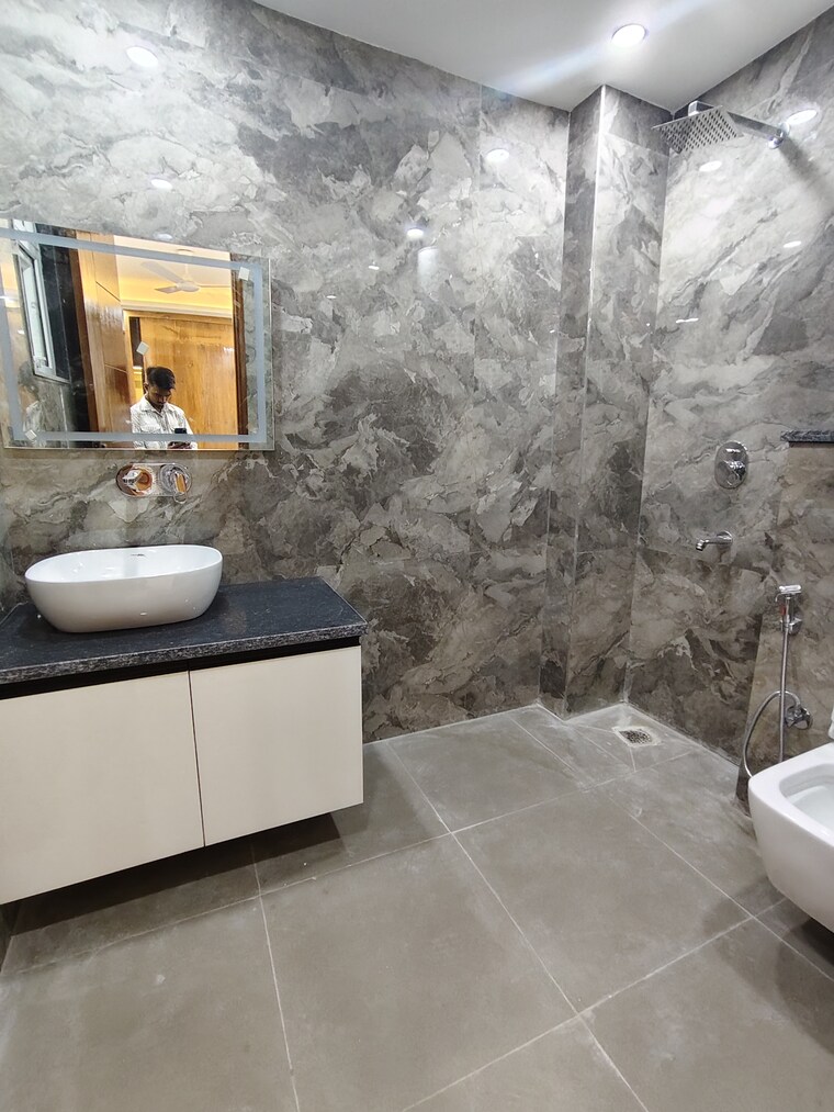 Bathroom, saket 3 Bedroom 2000 Sq.Ft. Builder Floor In Saket Delhi 9347556