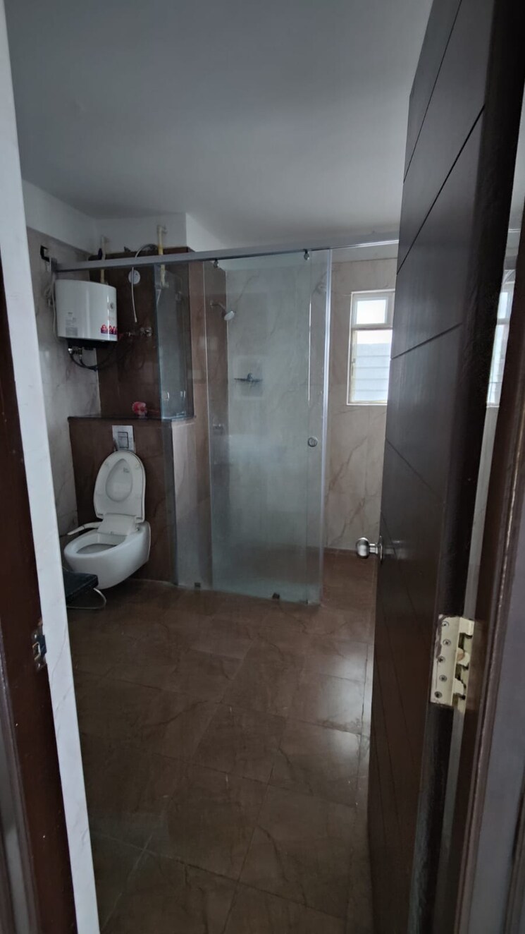 Bathroom, smr-vinay-iconia-hyderabad 4 Bedroom 2925 Sq.Ft. Apartment In Kondapur Hyderabad 9347554