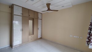 Room in 4 BHK Apartment at SMR Vinay Iconia Hyderabad, Kondapur – for Rent
