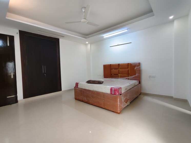 Master Bedroom, saket 3 Bedroom 1500 Sq.Ft. Builder Floor In Saket Delhi 9347569
